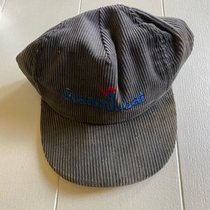 Vintage ski steamboat hat